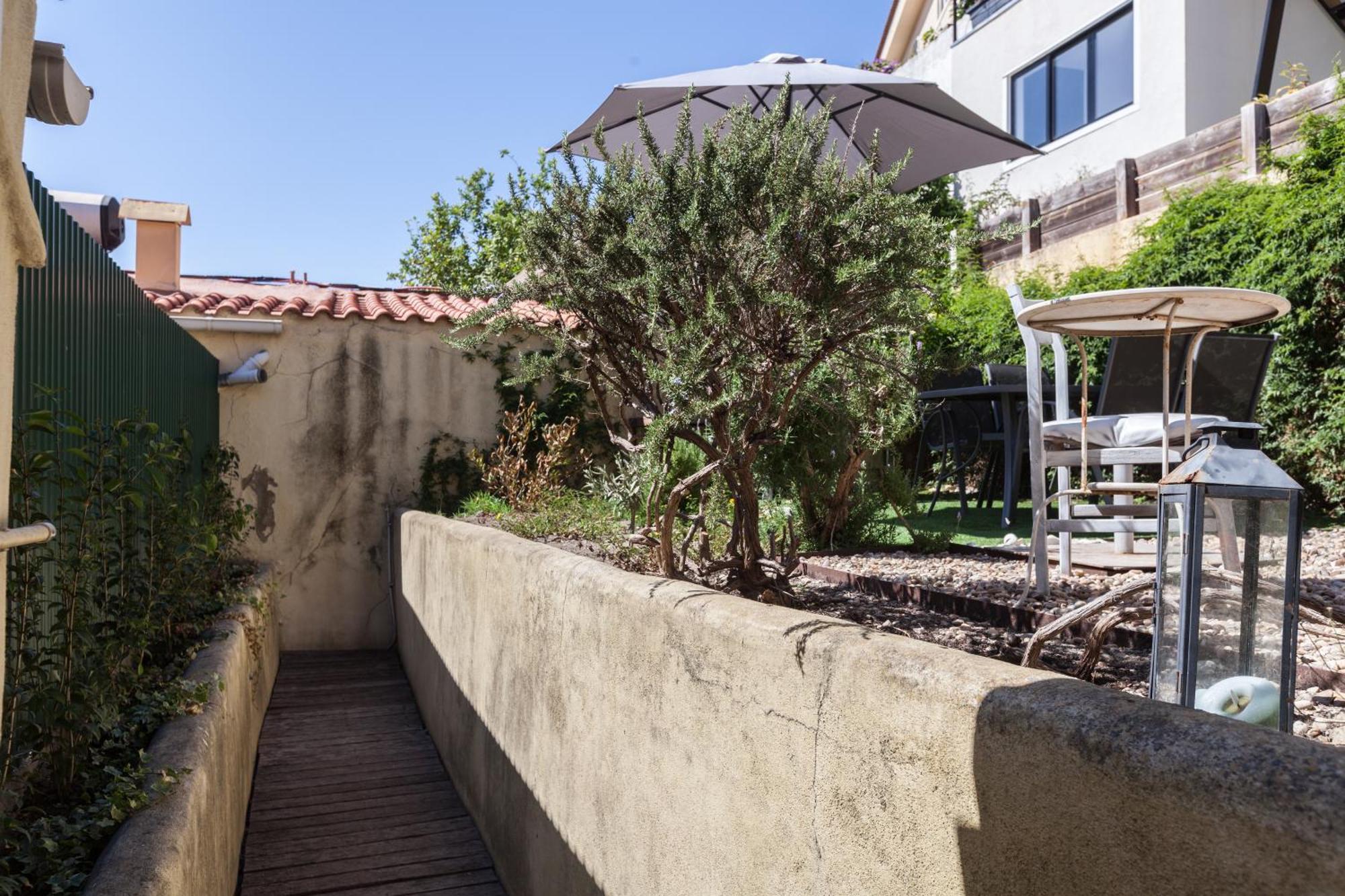 Appartamento Flh Castle Duplex With Terrace Lisbona Esterno foto