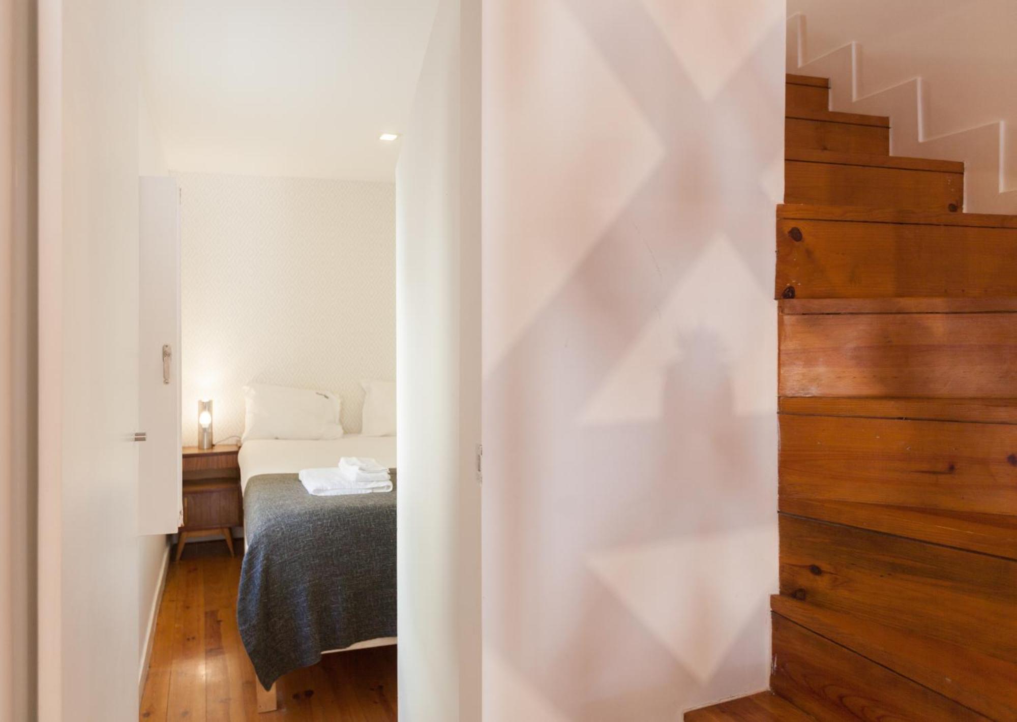 Appartamento Flh Castle Duplex With Terrace Lisbona Esterno foto